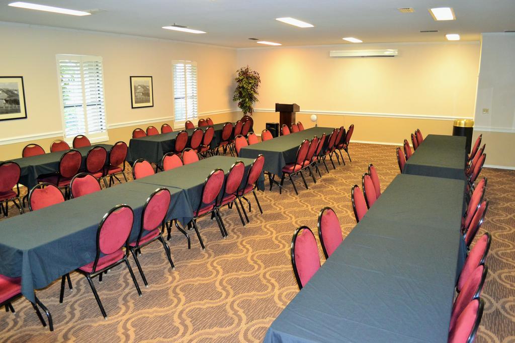 Ashmore Inn And Suites Lubbock Buitenkant foto