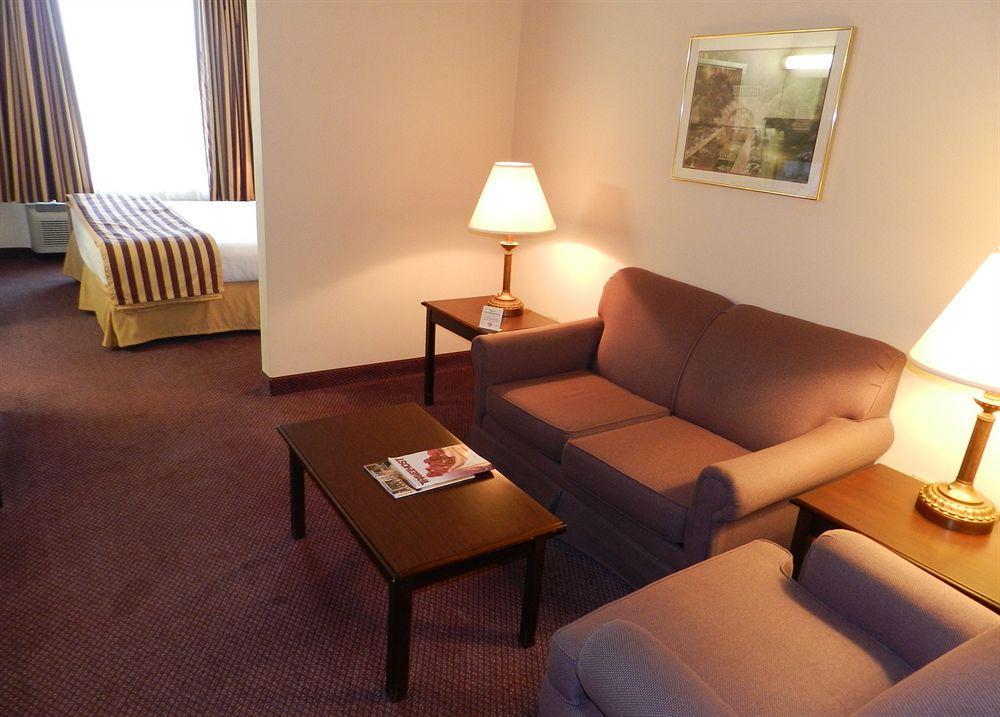 Ashmore Inn And Suites Lubbock Buitenkant foto