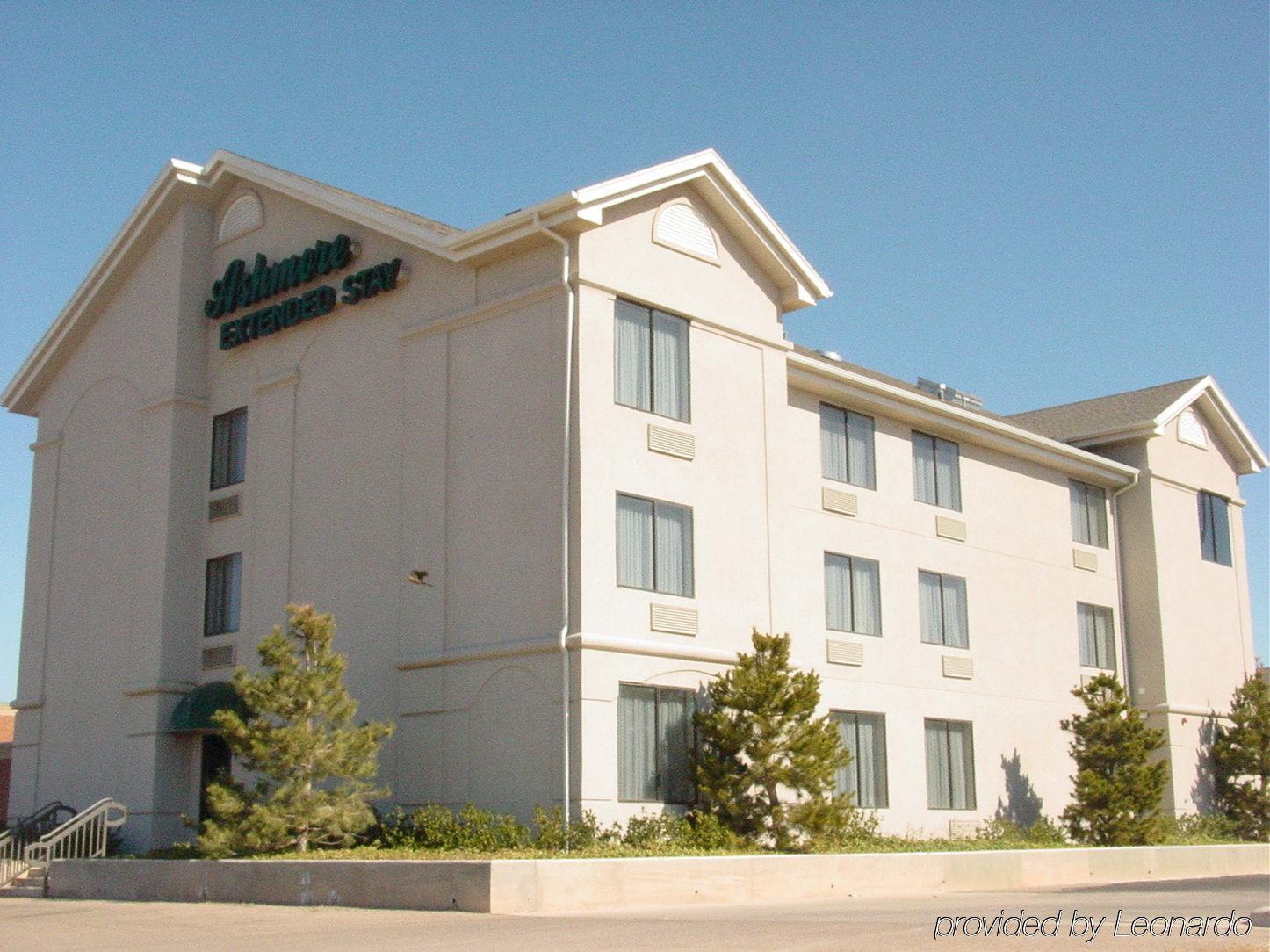 Ashmore Inn And Suites Lubbock Buitenkant foto