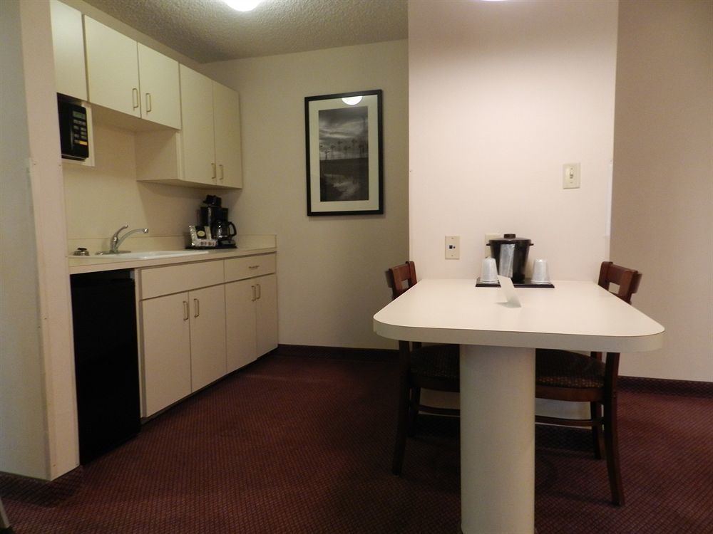 Ashmore Inn And Suites Lubbock Buitenkant foto