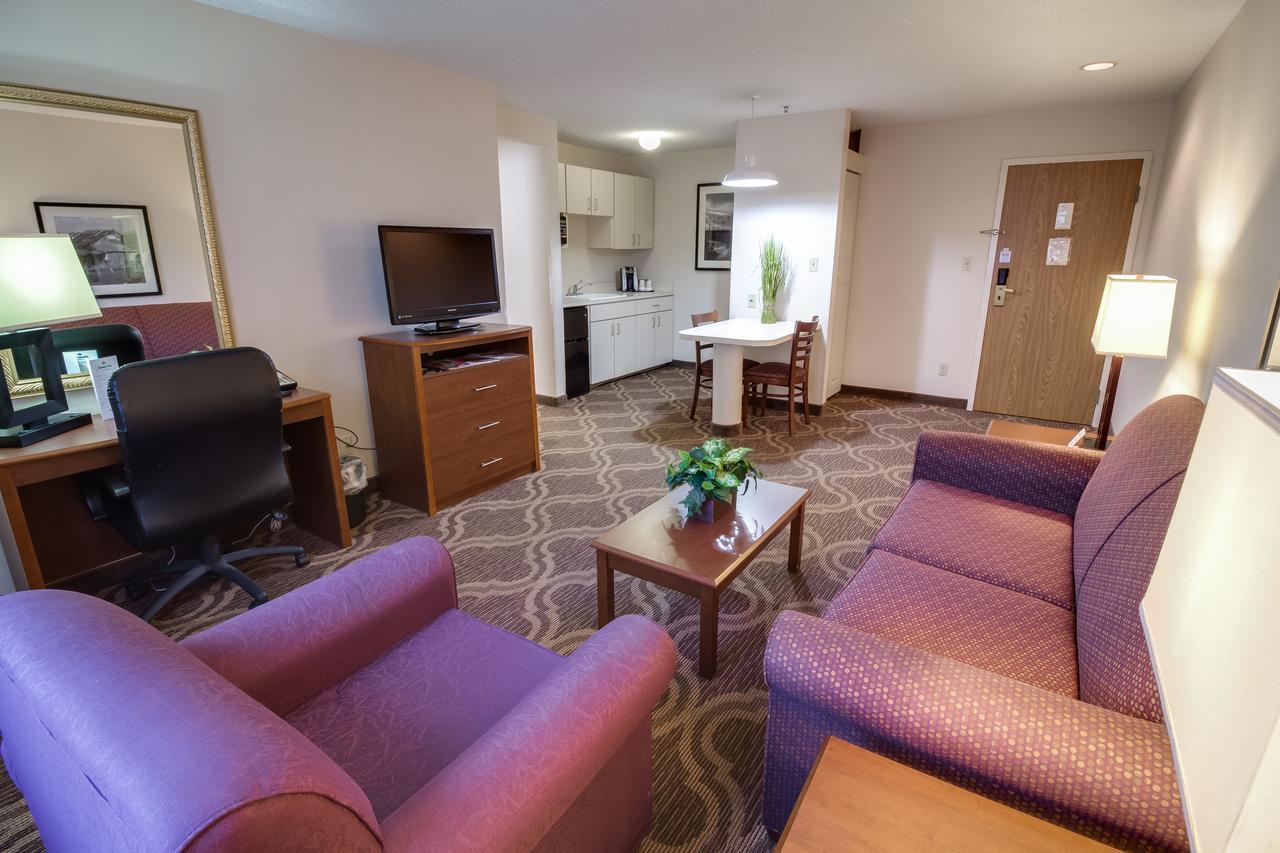 Ashmore Inn And Suites Lubbock Buitenkant foto