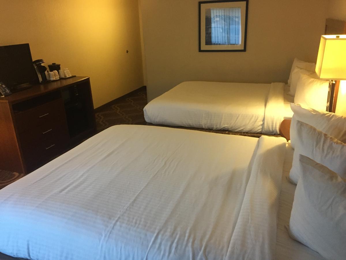 Ashmore Inn And Suites Lubbock Buitenkant foto