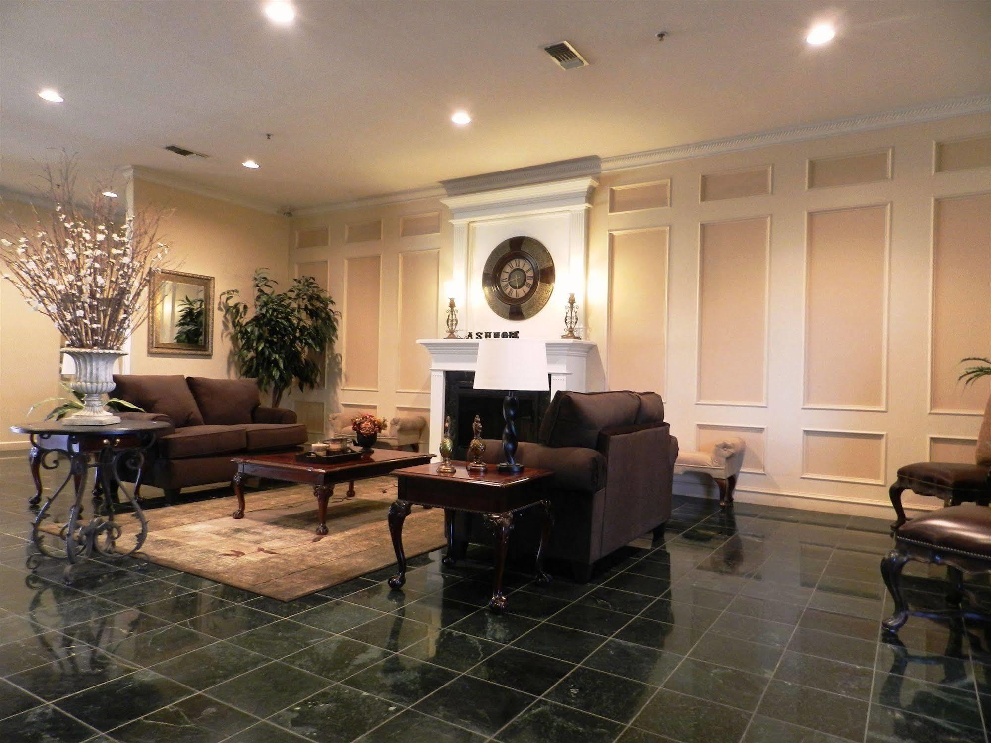 Ashmore Inn And Suites Lubbock Buitenkant foto