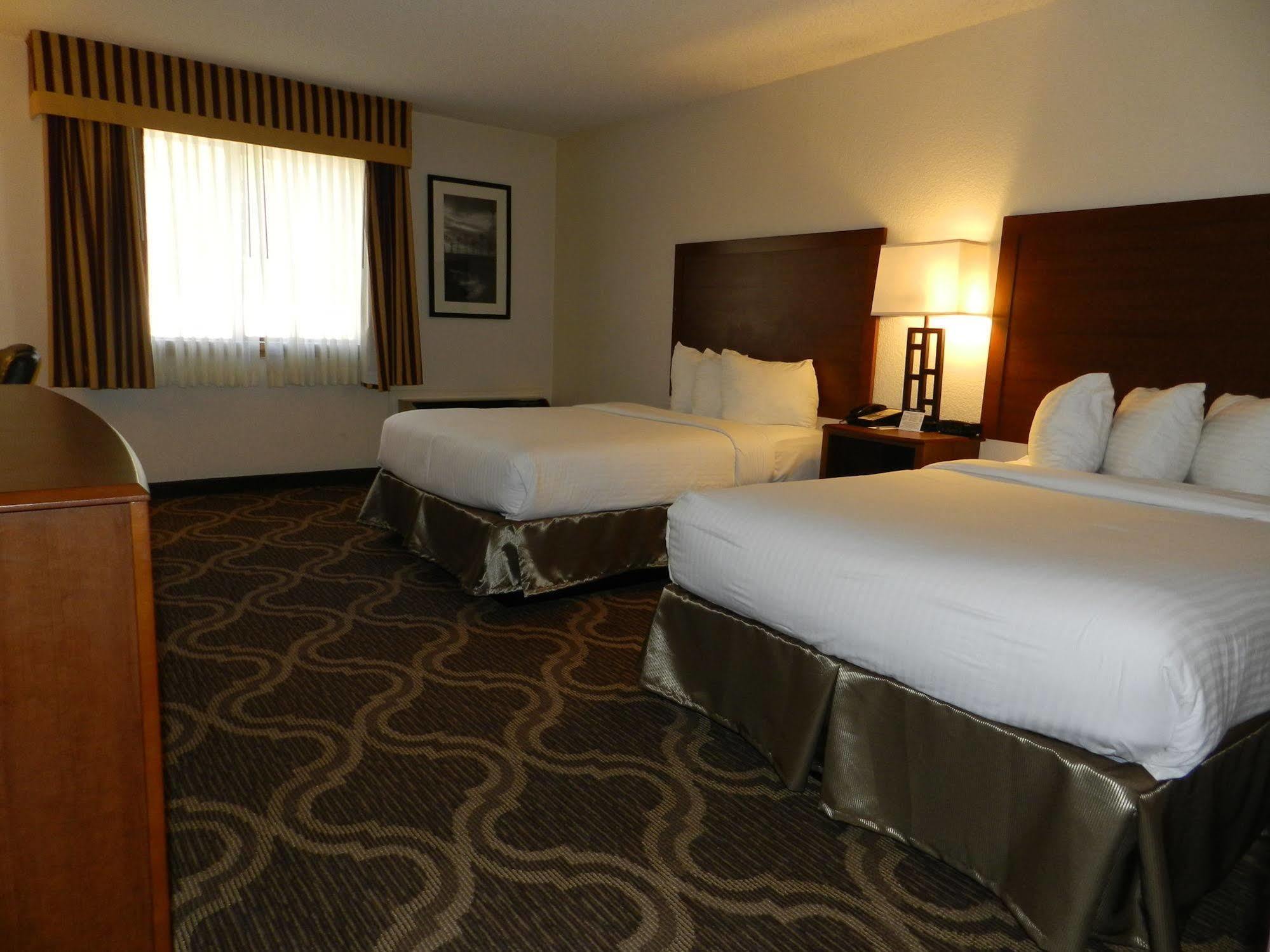 Ashmore Inn And Suites Lubbock Buitenkant foto