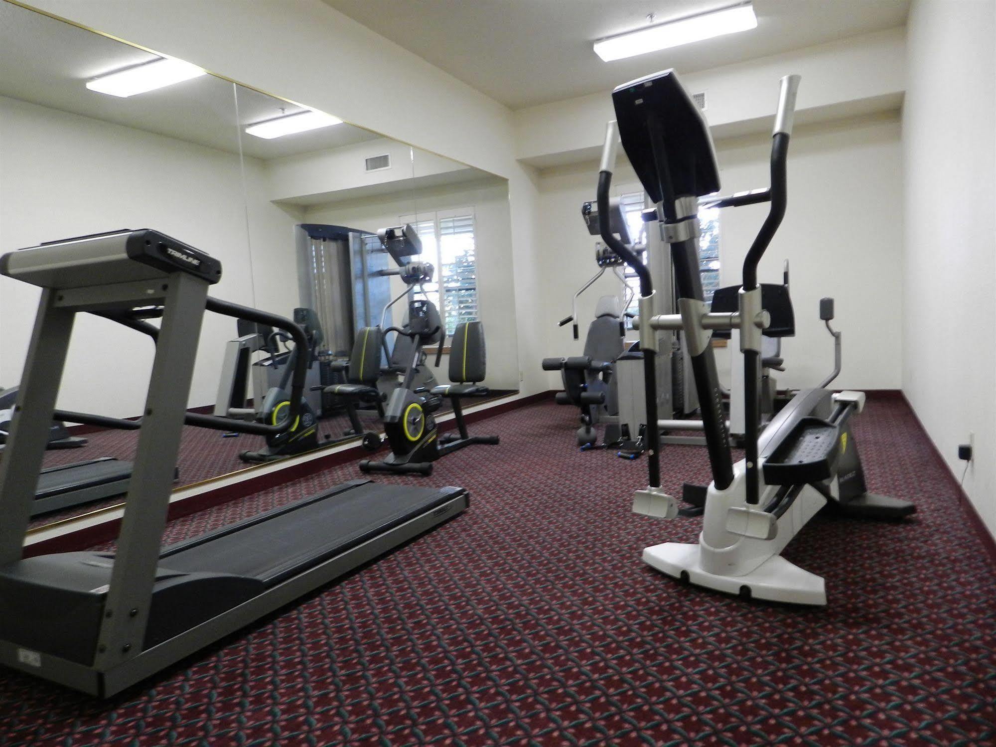 Ashmore Inn And Suites Lubbock Buitenkant foto