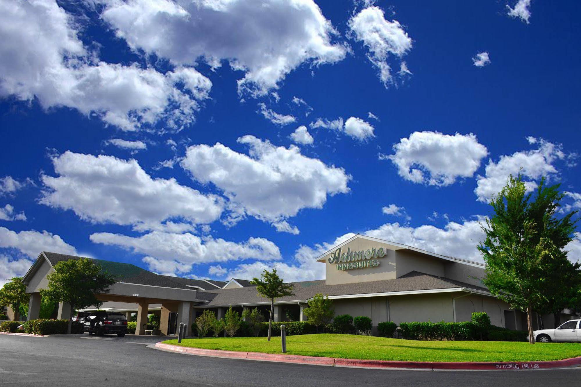 Ashmore Inn And Suites Lubbock Buitenkant foto