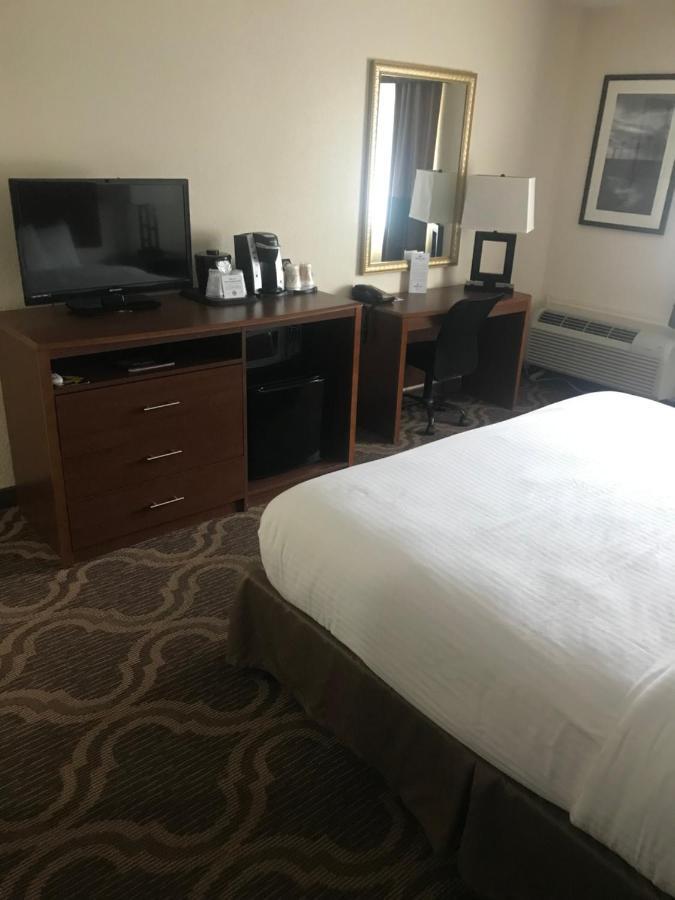 Ashmore Inn And Suites Lubbock Buitenkant foto
